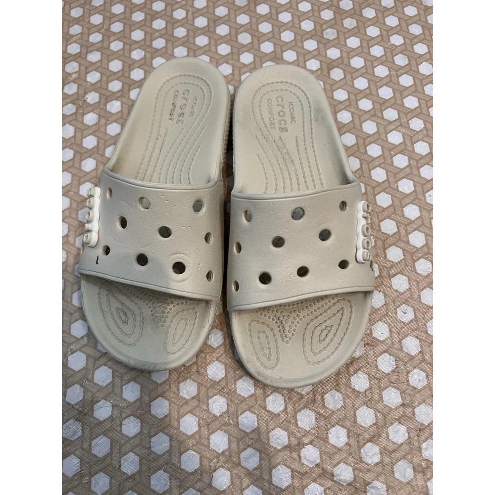 Crocs Iconic Comfort SlipOn Slide Sandals Women's 6 Men's 4 Light Beige